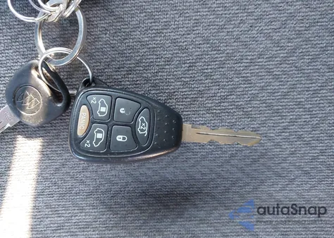 2007 Dodge Grand Caravan Sxt from USA, damaged, VIN 2D4GP44L97R292420